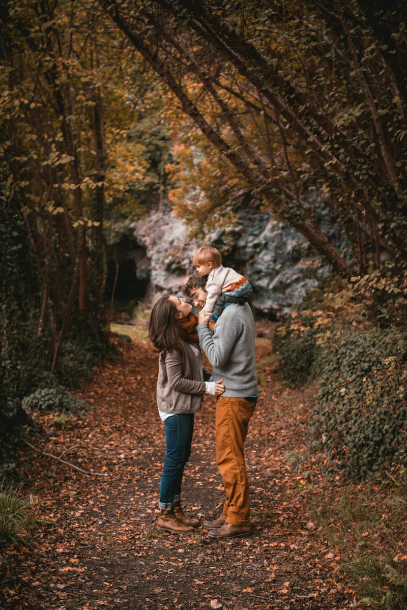 Famille photographiée en forêt vers Manosque